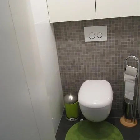 شقة Modern Op De Zeedijk Met 2 Slaapkamers Te أوستيند