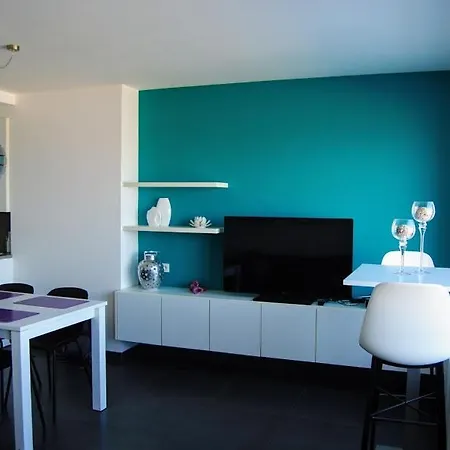 Modern Op De Zeedijk Met 2 Slaapkamers Te شقة أوستيند